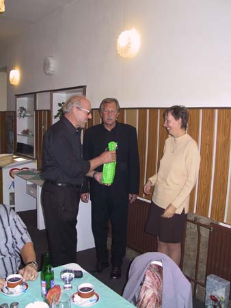 109-0933_img